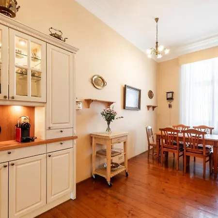 Апартаменты Charming 2br Near The National Museum By Easybnb Premium *