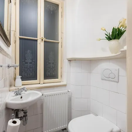 Charming 2br Near The National Museum By Easybnb Premium